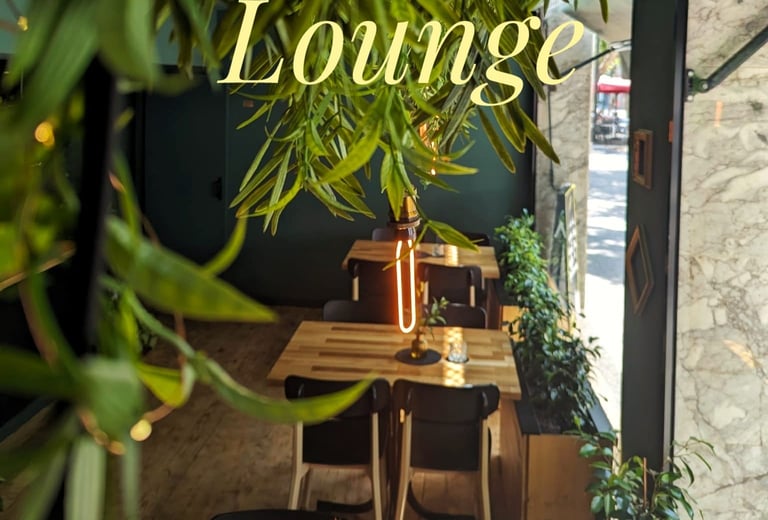 Mao Lounge interior
