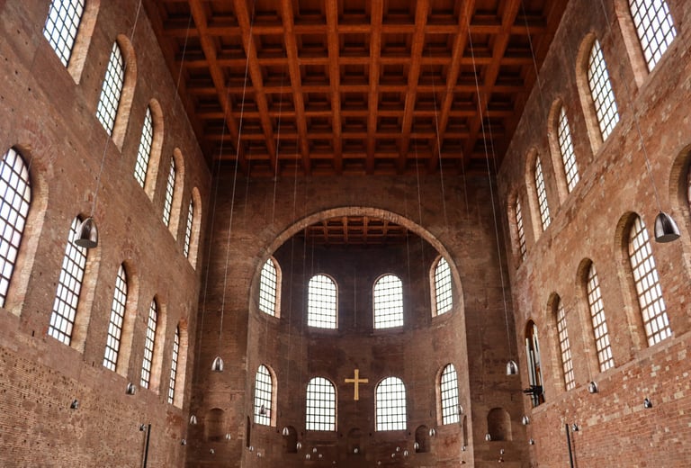 Aula Palatina / Konstantin-Basilika