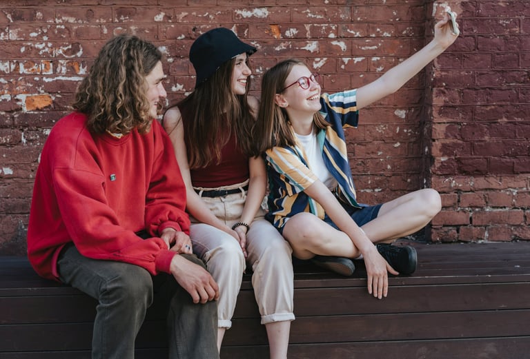 Se pratique de façon ludique chez l'enfant et l'adolescent, pour leur bien-être.