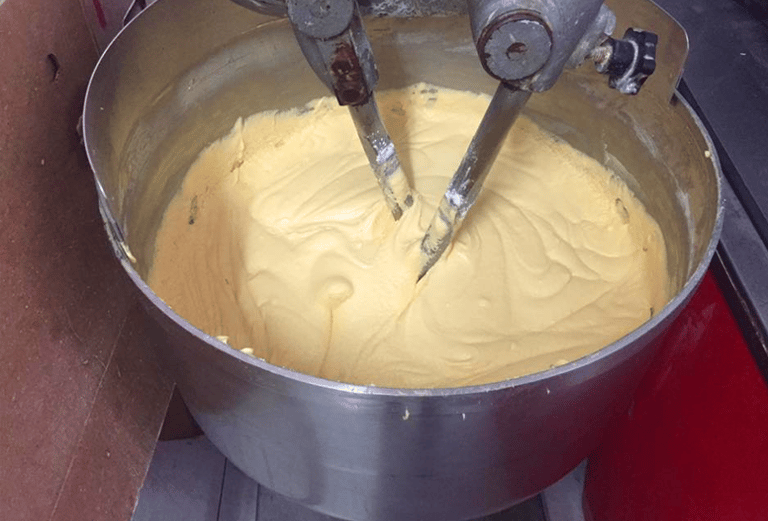 Preparación de masa para productos típicos de Cantabria