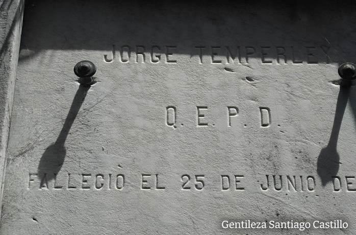 Lapida de George Temperley Cementerio de la Recoleta