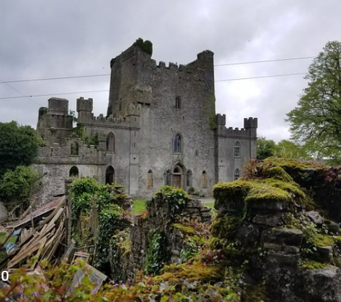 a castle like castle with a castle like structure