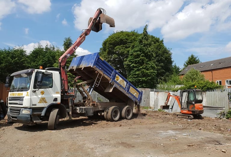 CMR Grab and Digger Hire company grab lorry working in Stourbridge region