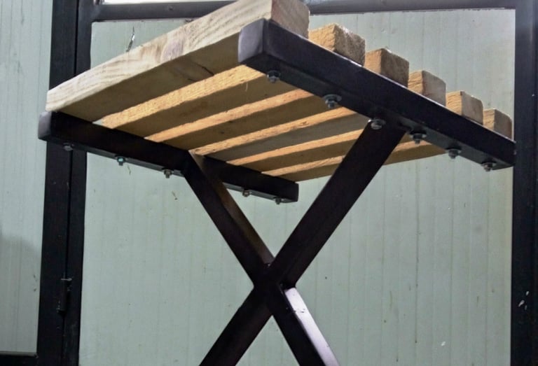 drvometal, drvo metal, nameštaj, police, stolovi, stolice, ograde, ograda, kapija