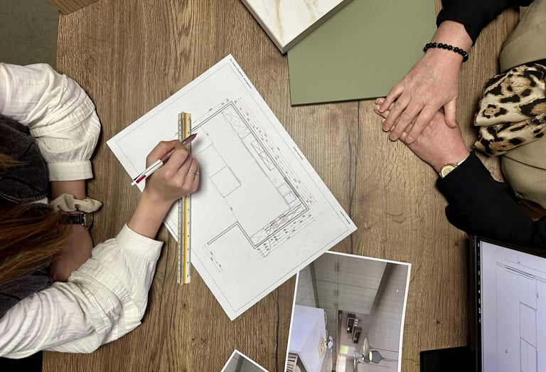 Conception de cuisine sur mesure à Caen – étude de plan technique et choix des matériaux avec Baïa Home