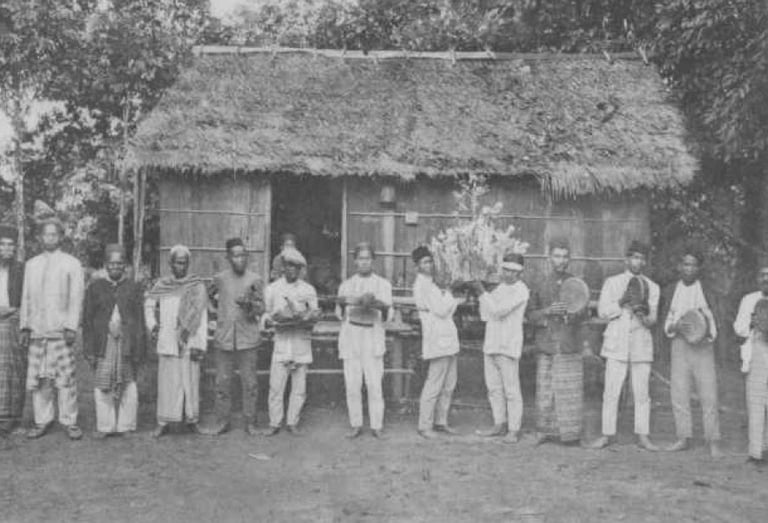 Penduduk pribumi suku Sekak