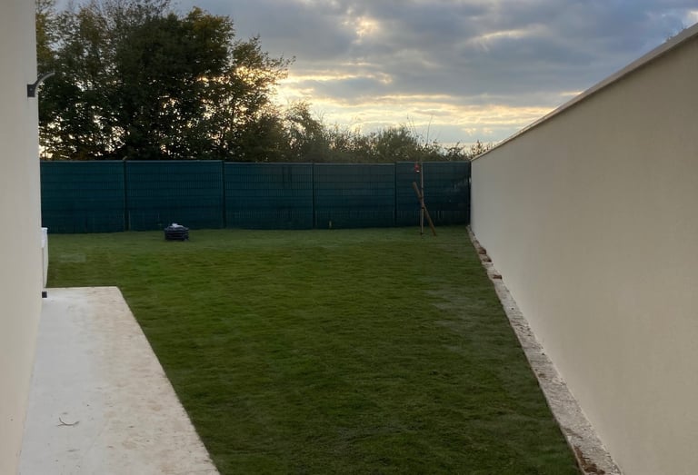 Pose de gazon en rouleaux à Soisy-sur-Seine et aux alentours.