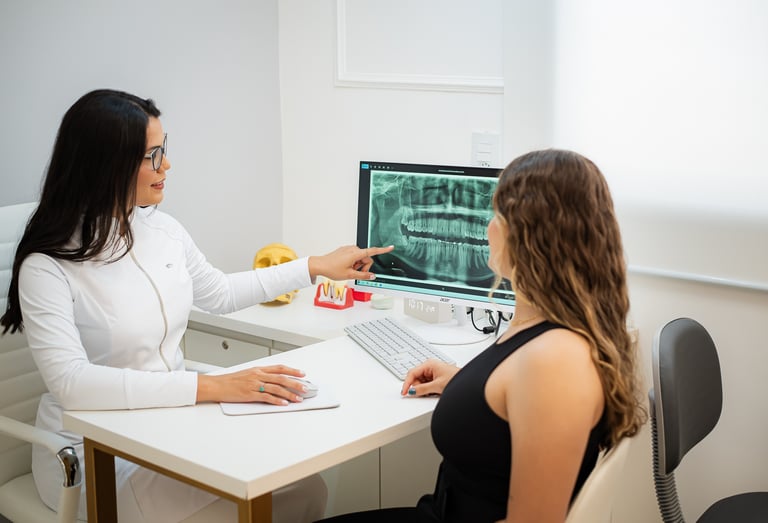 Dra. Paula Trindade: Cirurgia de extração dente do siso. Especialista em Campinas