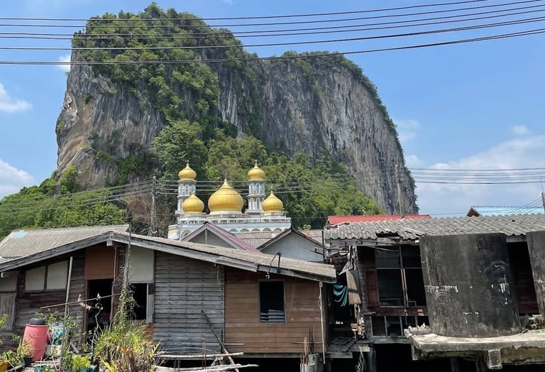 thailand phang nga panyee floating village mosque