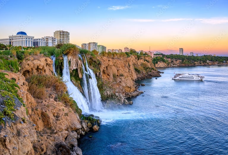 Spettacolari cascate del Duden ad Antalya in Turchia 