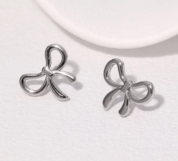 BOW EARRINGS