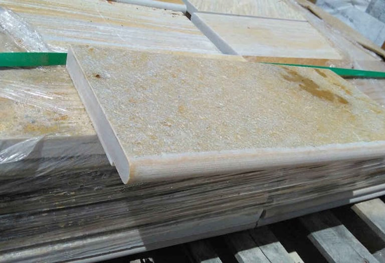 pedra são tomé borda e degrau boleado direto do fabricante jazida própria. não escorrega/esquenta