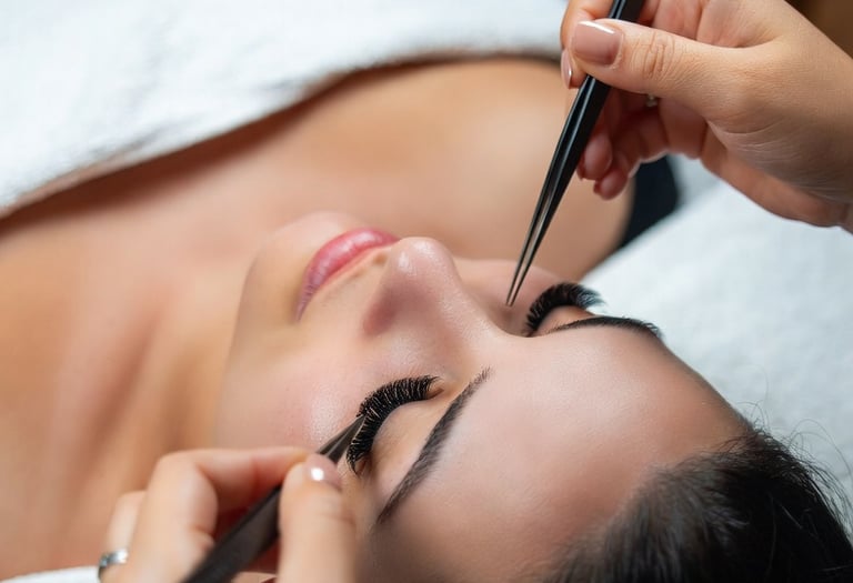 wimperextensions voor een glamoureuze look – PMU specialist in Nieuwveen, nabij Alphen aan den Rijn