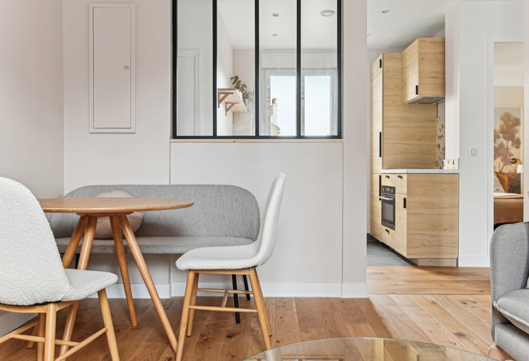 Travaux de rénovation salon moderne 