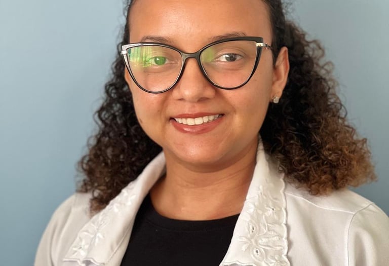 Dra. Érica Souza