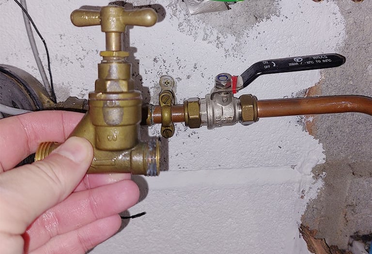 Emergency Plumber in Newquay Cornwall Mains Water