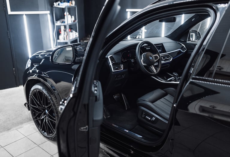 WestSide Garage paslaugų paketai – poliravimas, valymas ir dangos vienoje vietoje