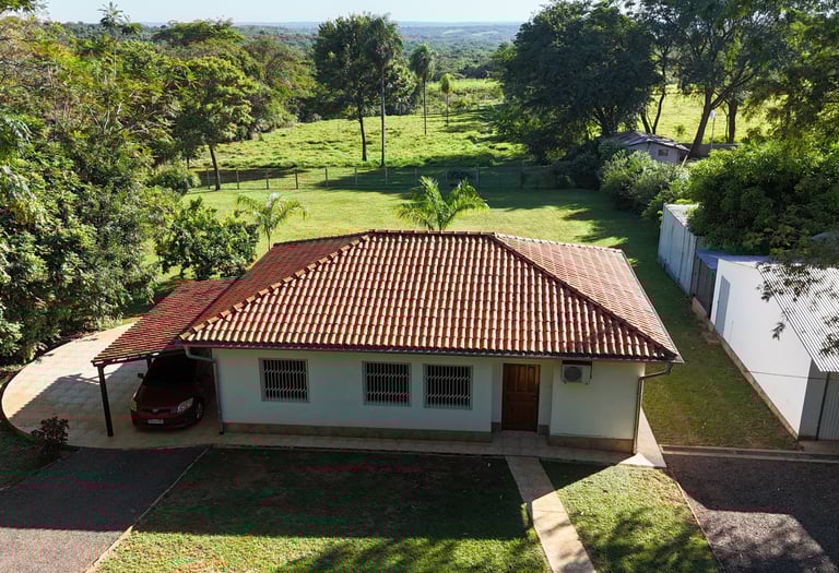 Vielseitiges Anwesen mit Haus, Technik & Fahrzeug – 4,3 Hektar bei Melgarejo, Colonia Independencia