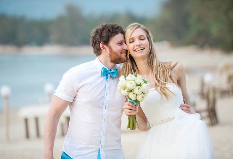Wedding walk photoshoot on the Wihn Dam Beach Phu Quoc
