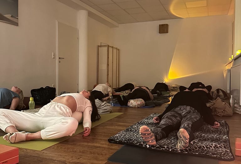 Yoga-Gruppe in Hof bei Salzburg 