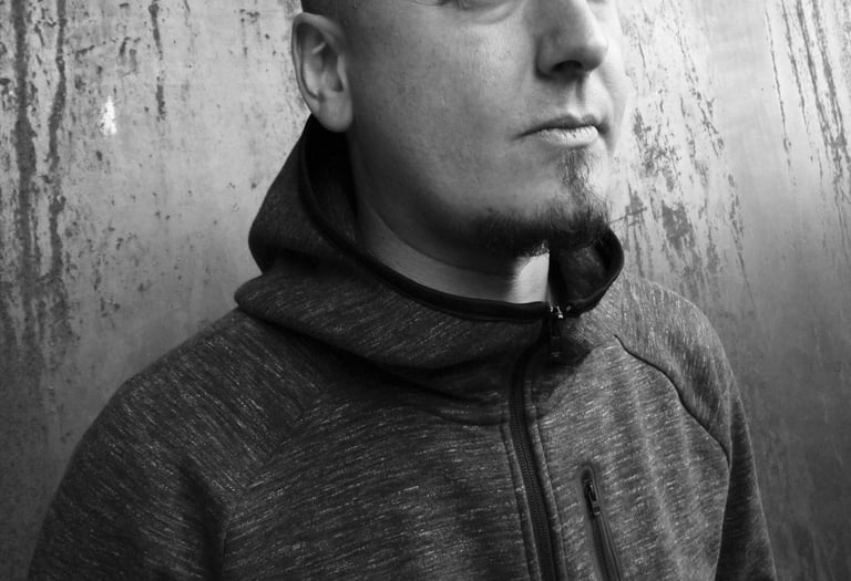 Portrait John Cornu Artiste Art contemporain