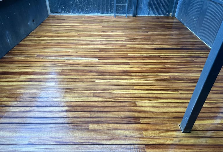 Tozsuz iskele ahşap parke silimi  İskele silim ile pürüzsüz parke  Parke yenileme iskele silim siste