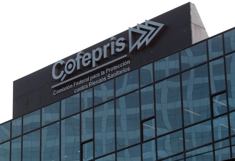 COFEPRIS como autoridad sanitaria para emisión de Licencias y Permisos de Responsable ROF