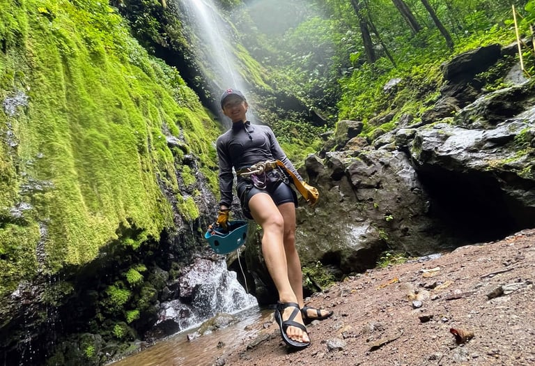 Rappelling Costa Rica, Maquique Adventures, La Fortuna Adventures