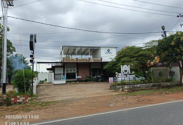 101 coffee house yang berlokasi di jl ujung pandang 1, pontianak, kalimantan barat