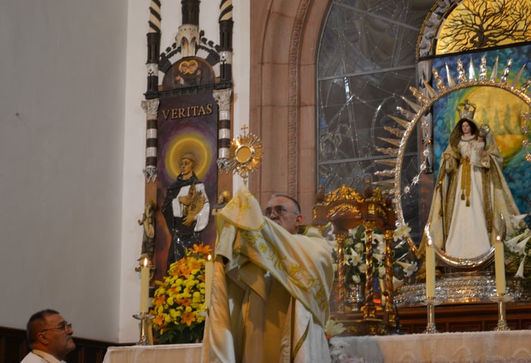 adoracion nocturna en valle guerra en nuestra señora del rosario
