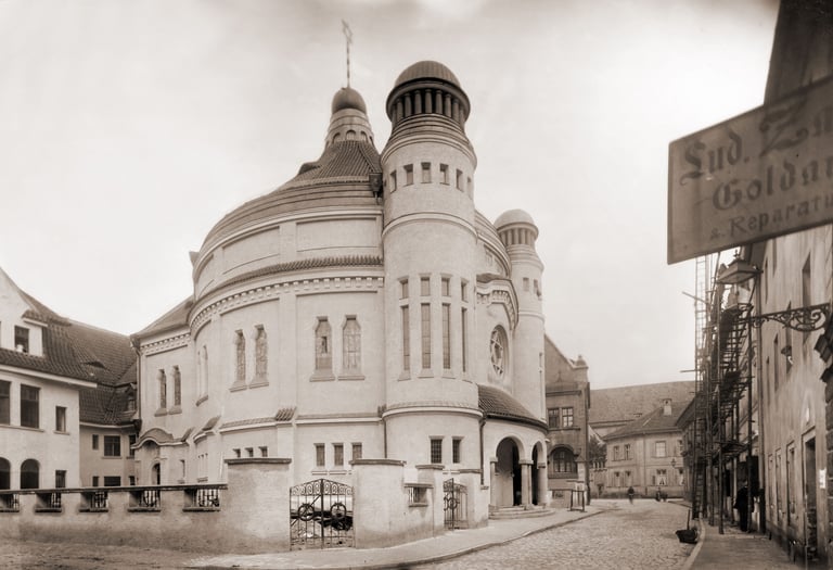 Synagoge von Regensburg, erbaut 1912, zerstört am 9. November 1938.