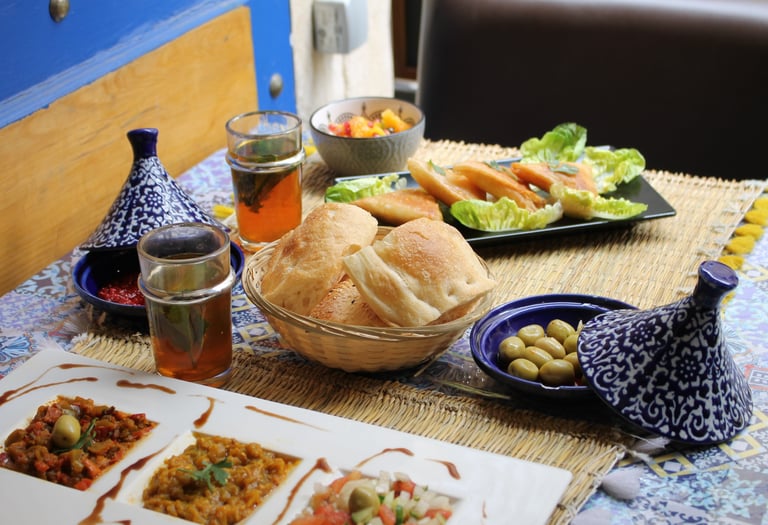 Assortiment d’entrées marocaines fait maison chez Majorelle à Bordeaux 