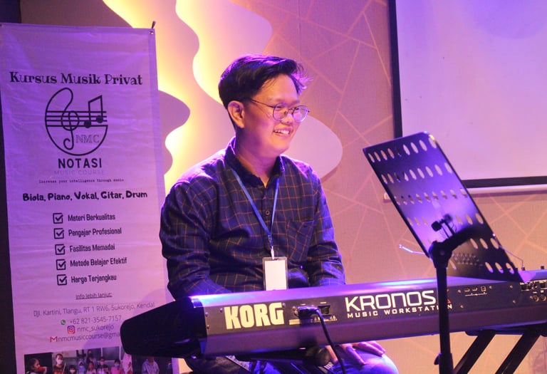 Salah Satu TUTOR PIANO dari Notasi Music Course Kursus Musik Privat di Kendal