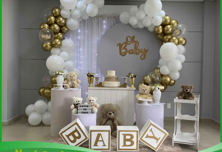 Aluguel de decoração chá revelação ursinhos branca na Freguesia do Ó com mesa decorada temática