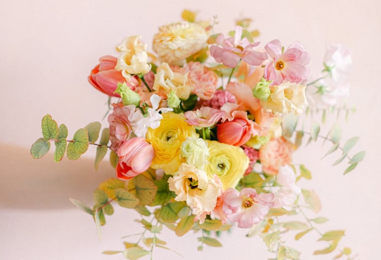 Bouquet de fleurs de saison, champêtre moderne. Photo : Céline Chan