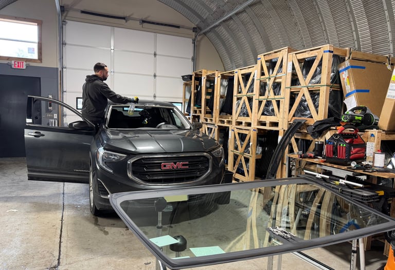 certified, trained auto glass replacement technicians