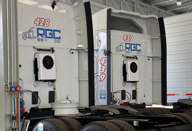 2 Tractocamiones con unidad de Aire Acondiconado 12V