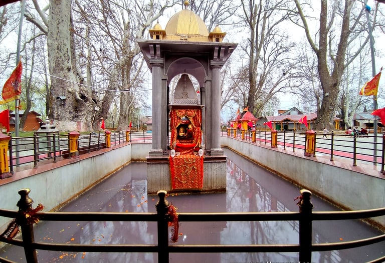 Kheer Bhawani Temple Guide | Himtrip