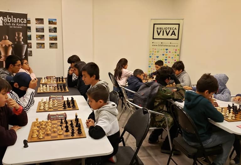 torneo en la biblioteca del mall vespucio sur 