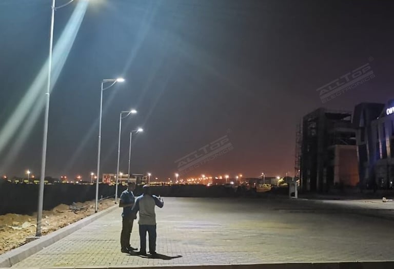 solar street light