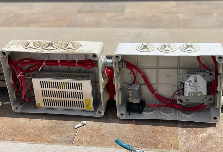 تركيب نظام إنذار الحريق لضمان سلامة المنشآت الصناعية والتجارية.