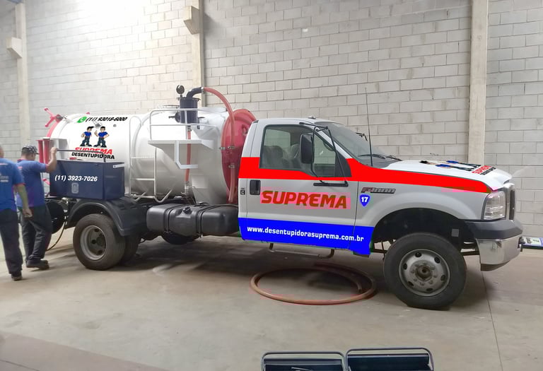 hidrojateamento e sucção no caminhão