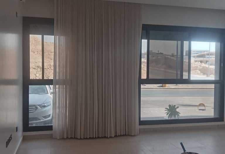 دهان حي طويق بالرياض