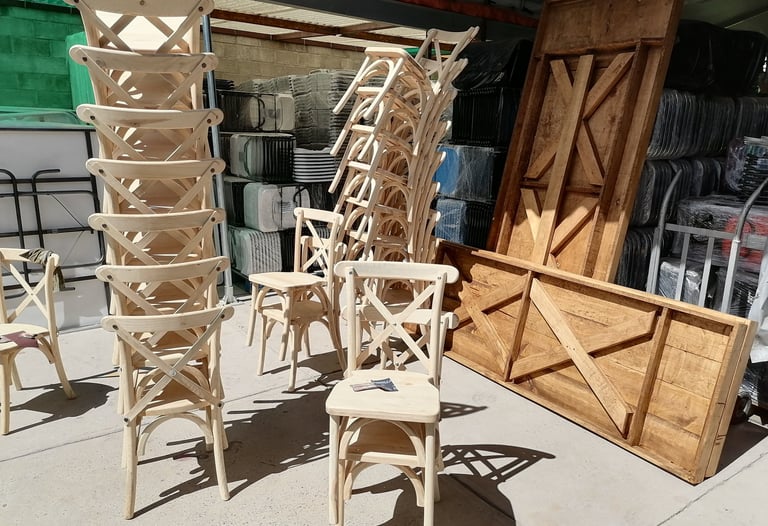 Sillas Y Mesas de Madera para Eventos Fiestas del Sol Mobiliario www.sillasymesasfiestasdelsol.com
