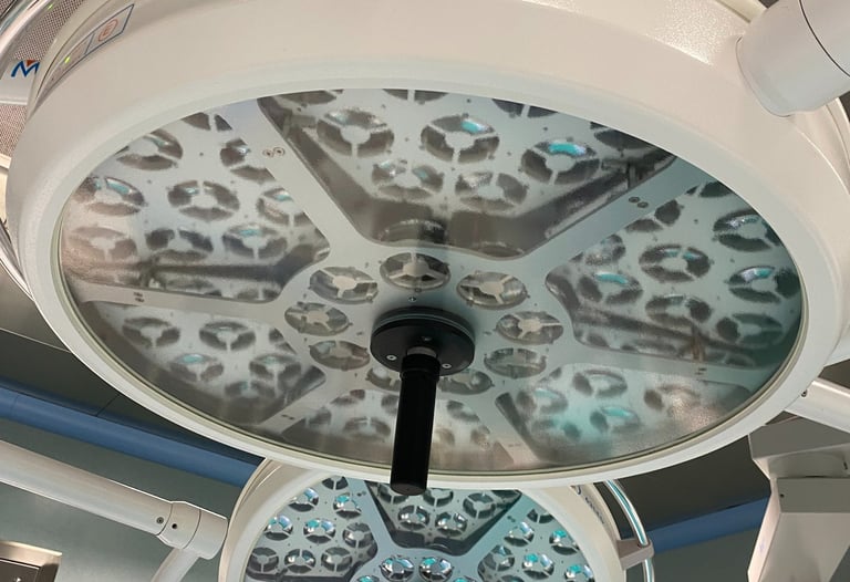 luce scialitiche di sala operatoria
