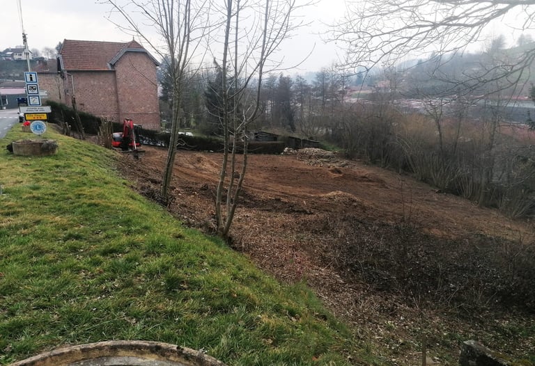 Terrain défriché et dessouché, photo après.