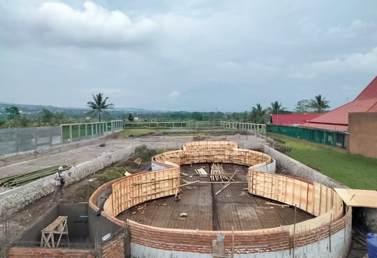proses pembuatan begisting kolam renang oleh dayanapool.