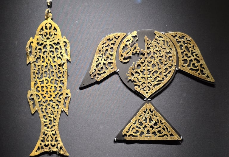 Silla gilt bronze fish shaped ornaments