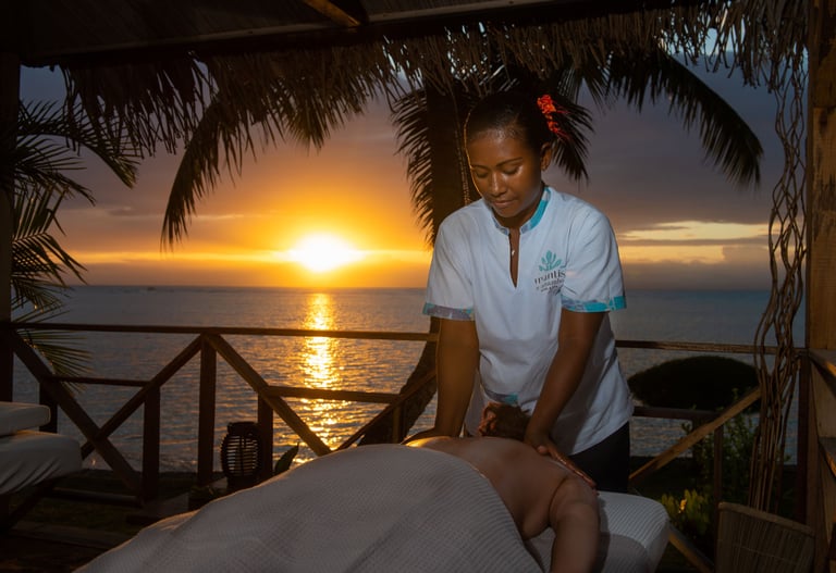 Couples treatment room(s), body treatments, body scrubs, facials