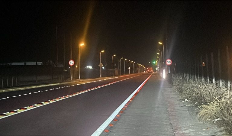 Smart all in one solar street light